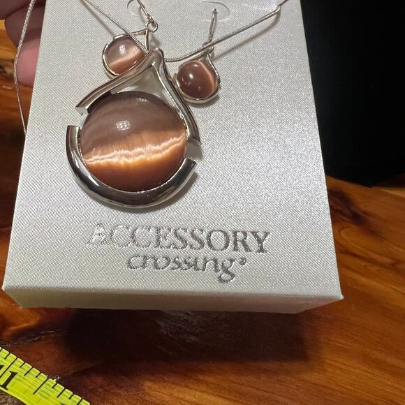 Tear Drop Pendant Necklace & Dangle Earrings Set New In Box Silver Tone 90's y2k - Picture 5 of 10